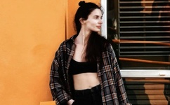 乌兰图雅B放大与普通版区别